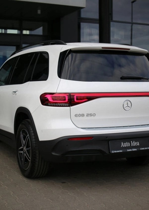Mercedes-Benz EQB cena 252022 przebieg: 5, rok produkcji 2023 z Ćmielów małe 232